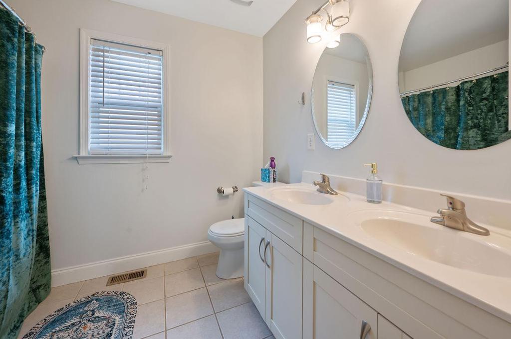 New Victorian Theme, 3Br, Lrg Backyard Close To Pnc Arena, Downtown, And Rdu Airport Raleigh Luaran gambar